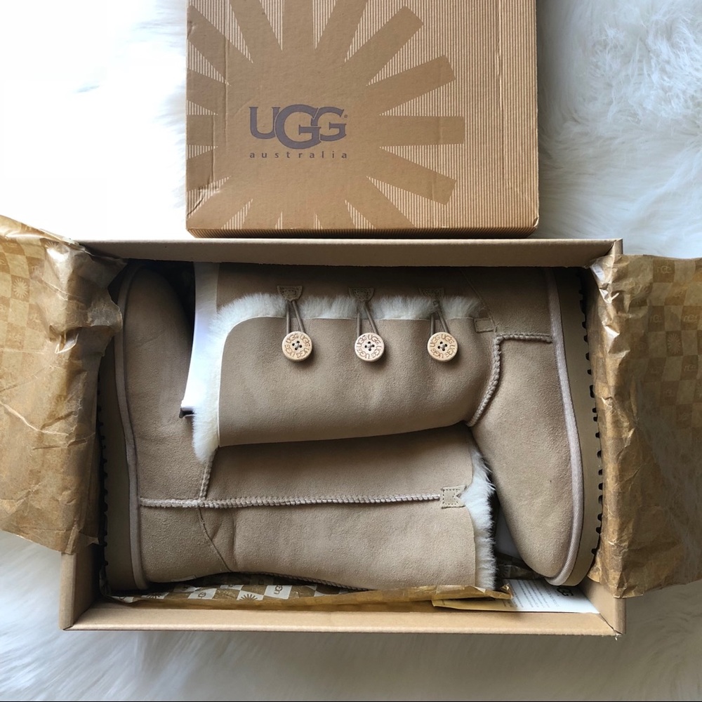 UGG Bailey Button Triplet